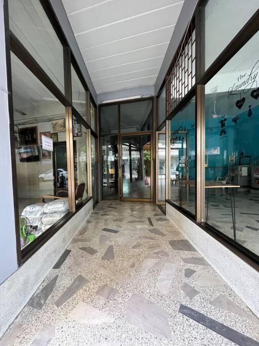 Room101 In Wanna Apartment Pattaya Exterior photo